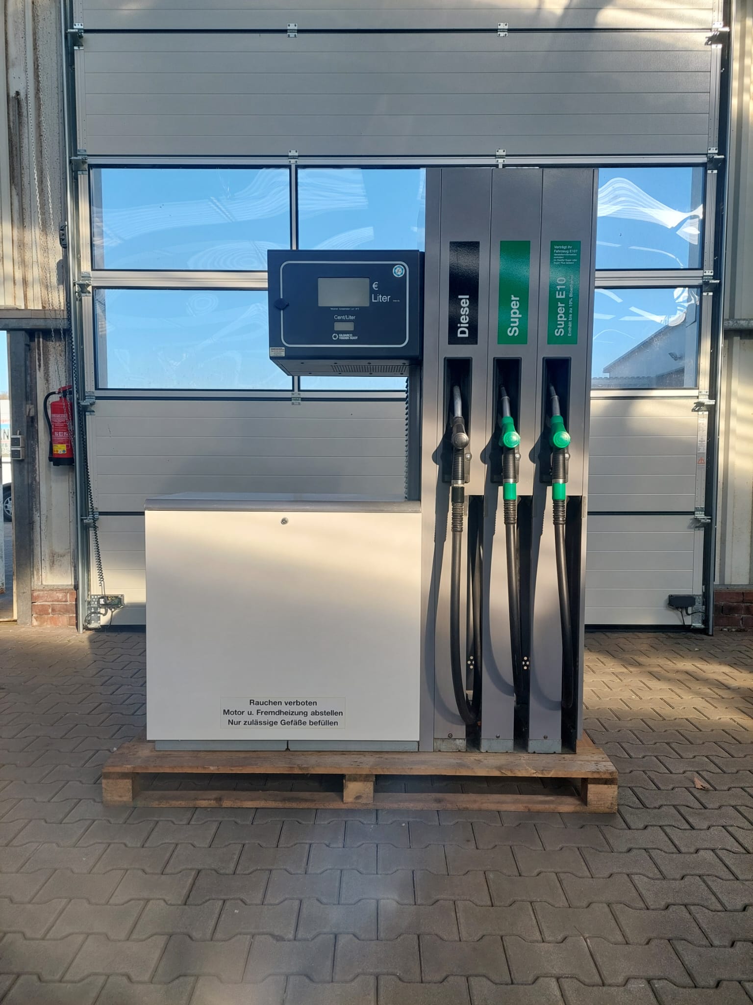 Zapfsäule SK700 3-3-3 Zapfsäule SK700 3-3-3