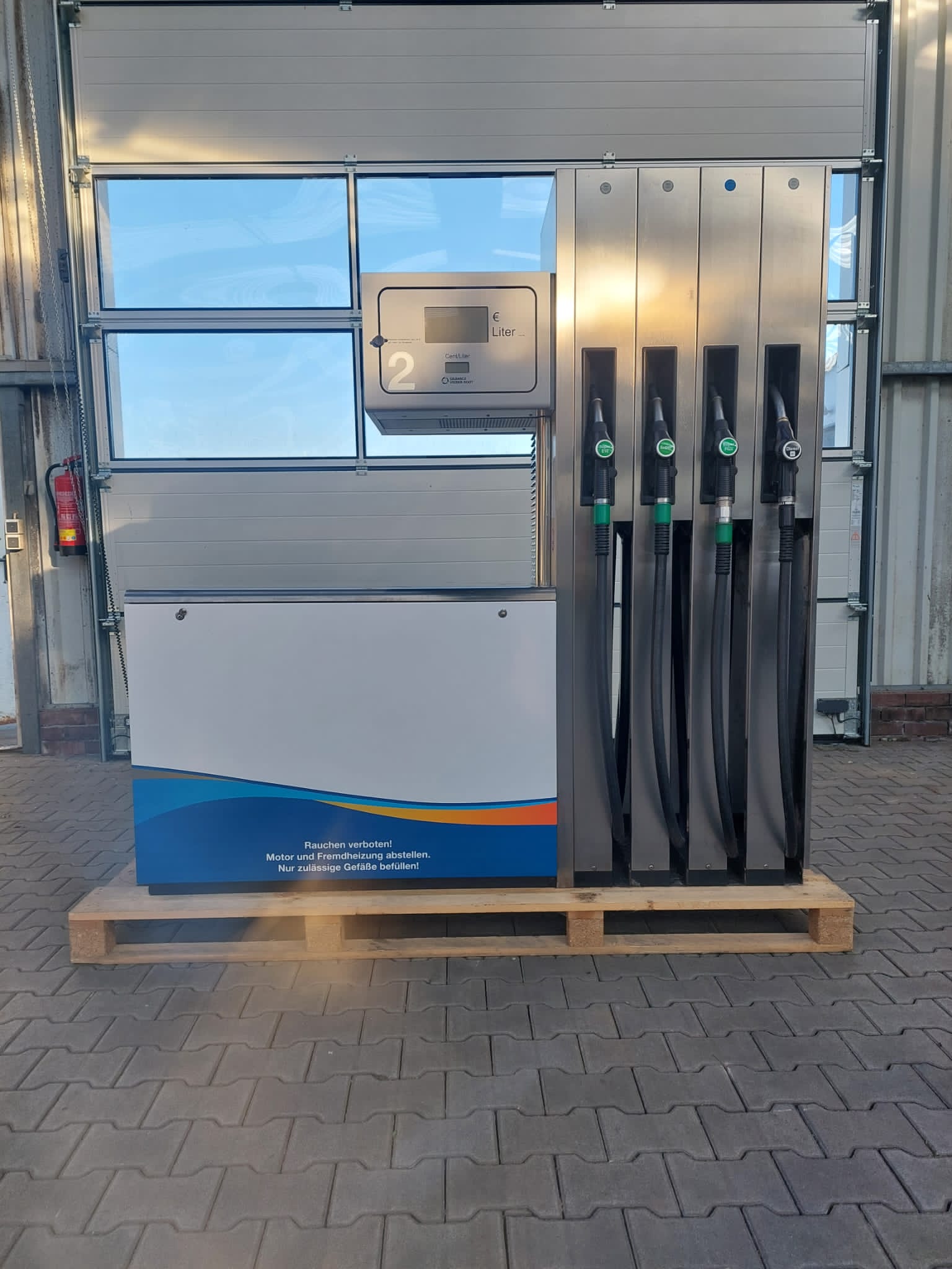 Zapfsäule SK700 8-4-8 Zapfsäule SK700 8-4-8